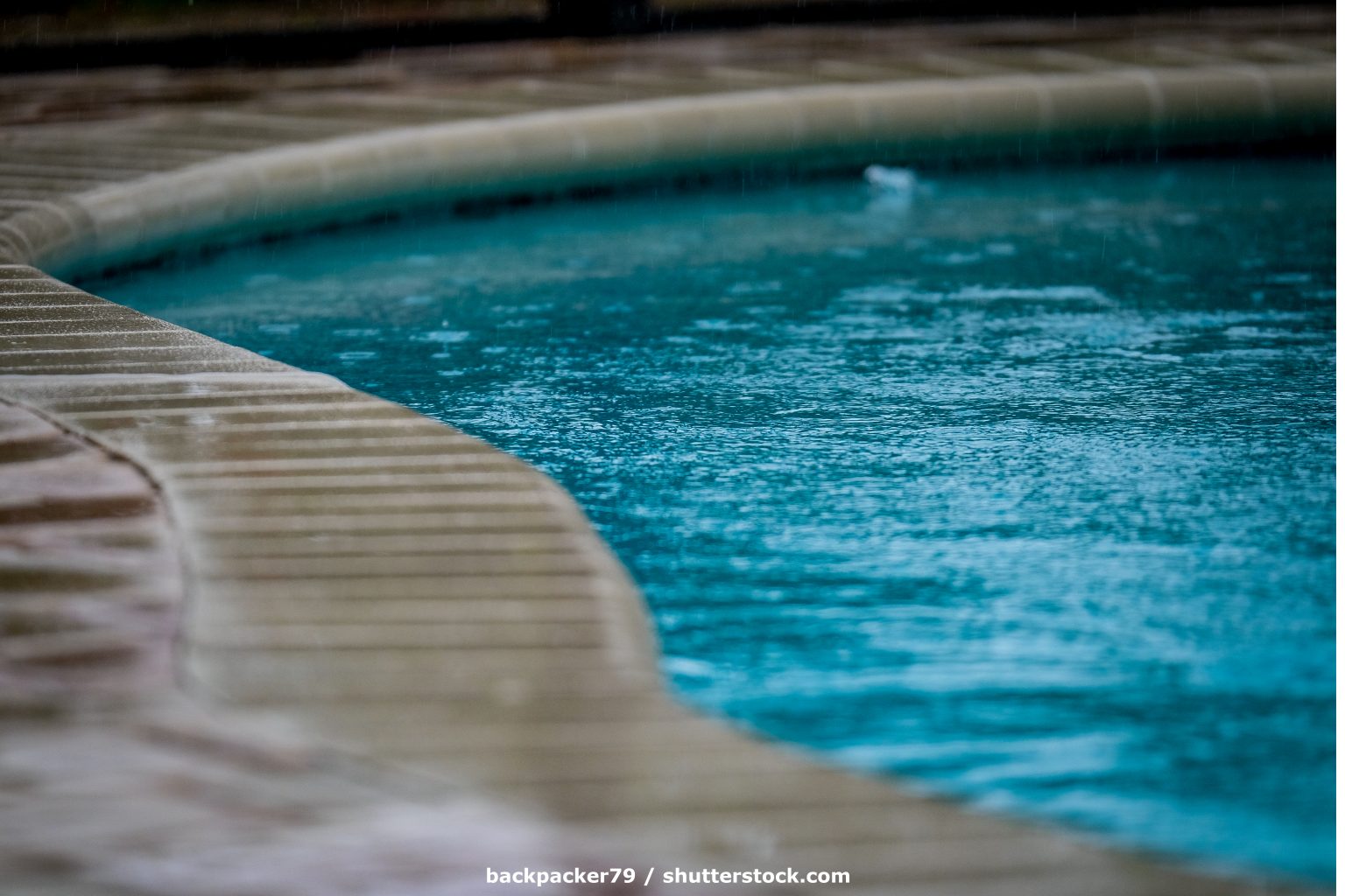 Como cuidar da piscina após as chuvas Abiclor